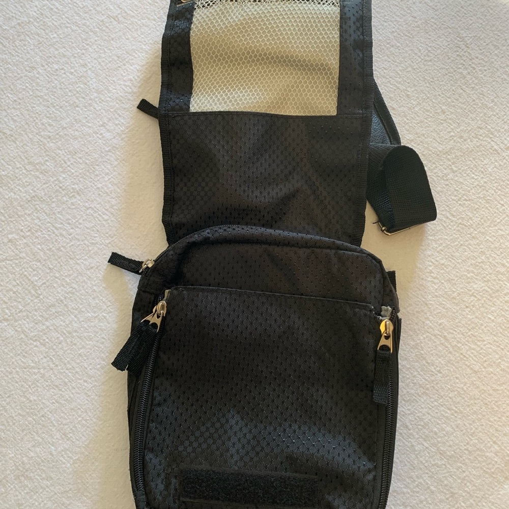 HEYS Travel bag, black, cross body, tons of pockets and compartments - Picture 3 of 13